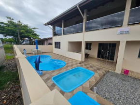 Casa de praia com piscina TOP